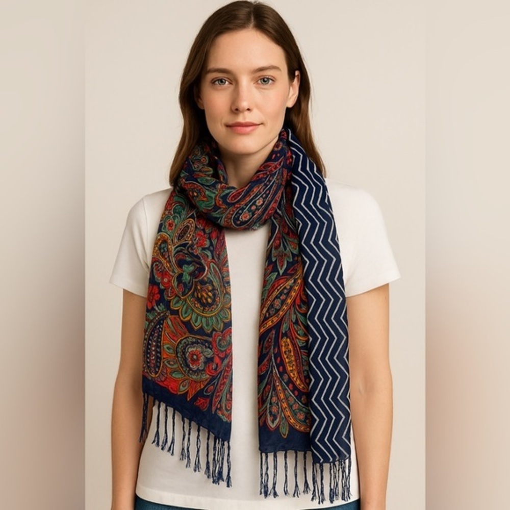 Vera Bradley “Manor Paisley” Scarf – Vibrant Boho Fringe EUC 27.5" X 70" #2452